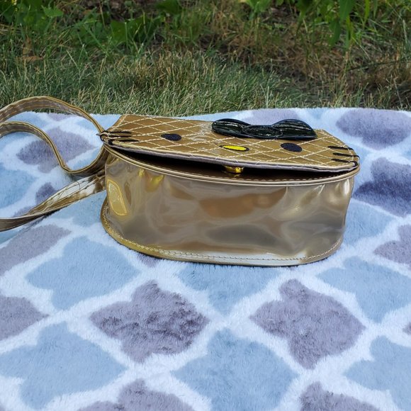 Hello Kitty Gold Faux Quilted leather Mini Bag - Picture 3 of 10
